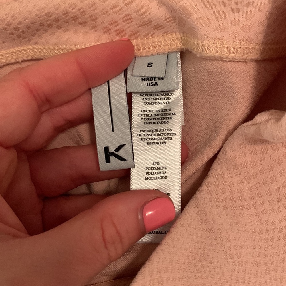 Koral 7/8 length pink / blush snakeskin leggings size small - Picture 3 of 4